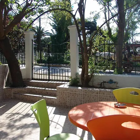 Orhan Kutbay'in Evi Turyolu Cafe Hotel 3*